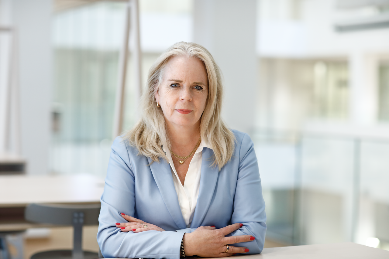 <span id="hs_cos_wrapper_name" class="hs_cos_wrapper hs_cos_wrapper_meta_field hs_cos_wrapper_type_text" style="" data-hs-cos-general-type="meta_field" data-hs-cos-type="text" >Möt vår nya VD Ingela Hålling – med hjärtat i energibranschen och med blicken mot framtiden</span>